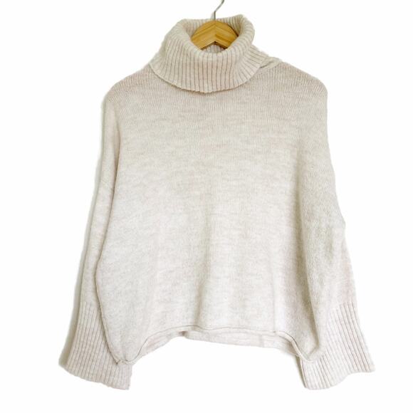 Stradivarius Cream Frayed Hem Turtle Neck Pullover Sweater Women's XS - Picture 1 of 6